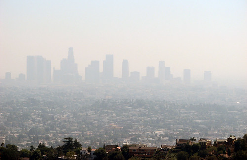 溫室氣體和其他空氣污染物質壟罩洛杉磯上空。（圖：Ben Amstutz）