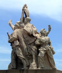 Firearms represented in Monuments & Sculpture
