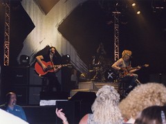 Def Leppard and Ricky Warwick, Ridgefield WA, 2003 September 26