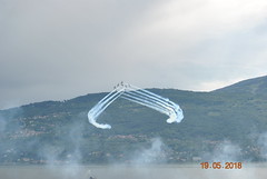 Ali sul lago. Esibizione delle Frecce Tricolori a Verbania