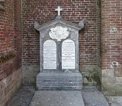 Hornaing tombeau du Baron de Mandell