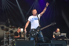 Music: Peter Hook and the Light