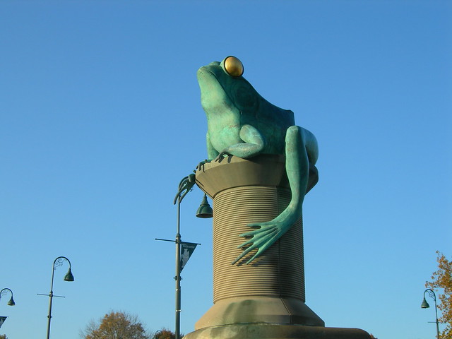Willimantic Frog and Spool