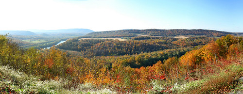 blue autumn red panorama green fall nature rural canon 350d pennsylvania maryland foliage photoblog westvirginia potomacriver ohad autostich ohadonline