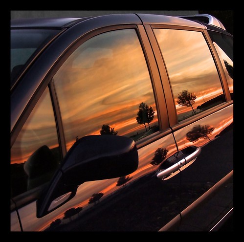 auto sunset painting voiture sunsetreflection carreflection suninawindow sixsixsixclub