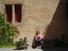 Courtyard - Photo of Cascastel-des-Corbières