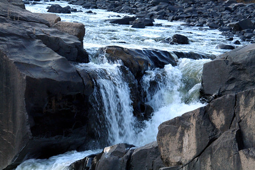 ontario canada waterfall border voyageurs pigeonriver highfalls 20061029on18