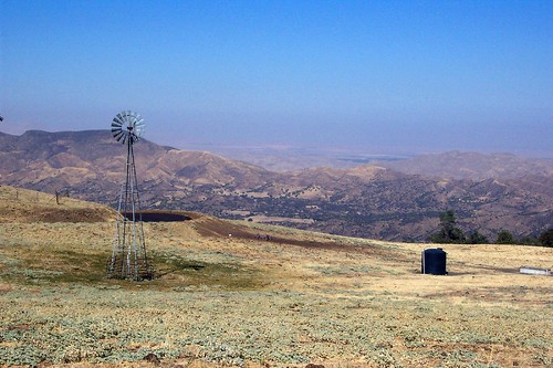 california usa windmill geotagged centralcalifornia sanjoaquinvalley parkfield coastranges parkfieldgrade geolat36007433 geolon120472877