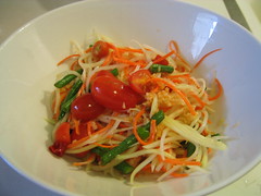 Thai papaya salad 