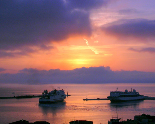 ferry sunrise hospital dawn october 2006 greece departure wal zakynthos oct2006 25oct2006 ysplix
