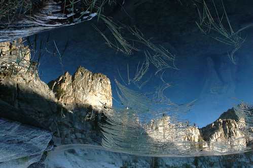 california cliff reflection water sunrise weed pearlake seqouianationalpark pearlaketrail
