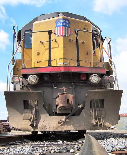 railroad yellow train geotagged pacific union railway unionpacific locomotive geolat33829422 geolon117930925 utatahotwheels