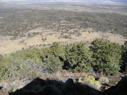 california basalt pumice lavabedsnationalmonument cindercone lavaflow siskiyoucounty schonchinbutte californiadriveabout