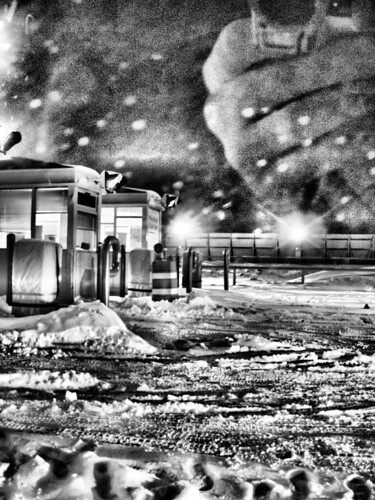blackandwhite bw snow canada reflection night landscape photo airport gate edmonton outdoor 2006 alberta lensflare carpark clarify edmontoninternationalairport edmontoninternational