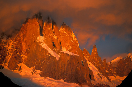 patagonia mountain argentina sunrise andes alpenglow losglaciares cerrotorre flickrfly 5favlandscapes impressedbeauty andeantrails