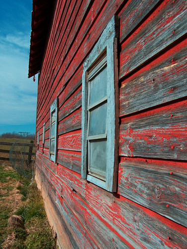 red horse wall barn nc farm northcarolina mostinteresting redrule stable redbarn shootfromthehip quickshot coldday uniongrove iredellcounty ridingstable