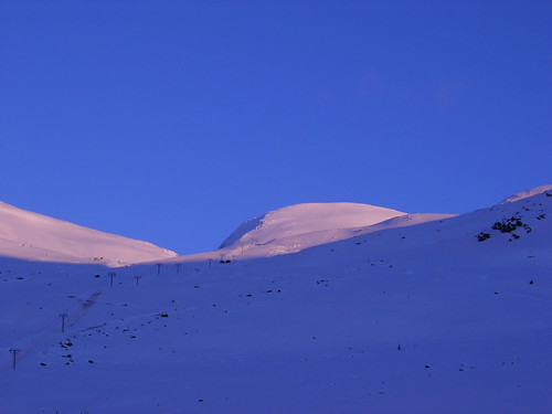 winter snow mountains norway sunrise skiing stryn nordfjord natakupa