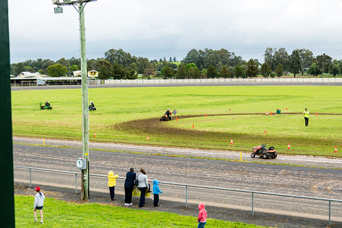 sutherlandpcycconcertbandforbestrip2016 lawnmowers lawnmowerraces newsouthwales forbes races fairs tools flags forbesshow australia au