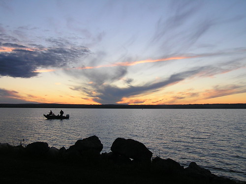 sunset wisconsin fishermen ashland lakesuperior humans homosapiens chequamegonbay hominidae