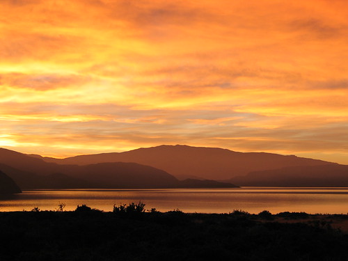 chile park parque 15fav orange patagonia lake mountains southamerica del 510fav sunrise catchycolors geotagged amanecer national nacional amanhecer torres paine magallanes 100vw geo:lat=51073331 geo:lon=73093243