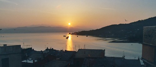 italy 2004 sunrise liguria portovenere 200404 20040402 travelphotos