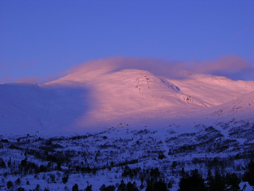 winter snow mountains norway sunrise skiing stryn nordfjord bøasetra gullkoppen
