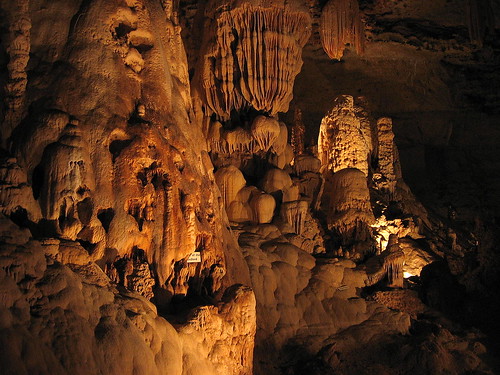 texas caves 70 degrees constant