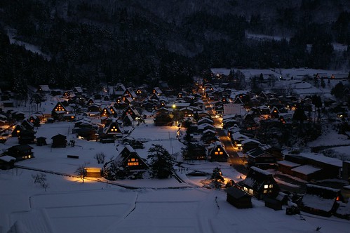 house snow japan night twilight view gifu shirakawago worldheritage hida shirakawa gassho kayabuki 世界遺産 合掌造 白川郷 茅葺 古民家 da1645mm