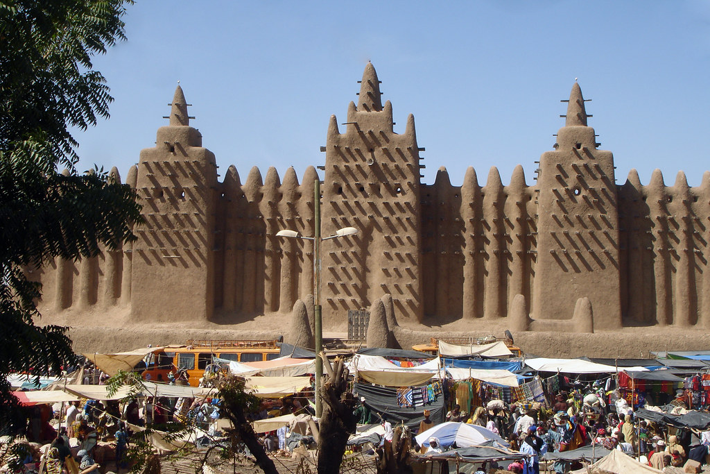 Djenne mud mosque and market