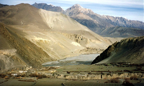 nepal river geotagged soft pastel valley gorge mustang himalaya himalayas kagbeni 333views claudemunich kaligandakitrek muktinathtrek jhongkholavalley geo:lat=28833057 geo:lon=83789849
