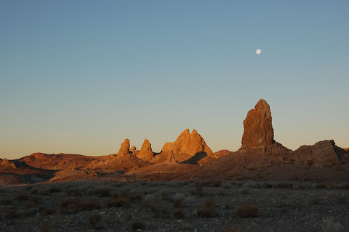 california landscape desert tufa pinnacles nikkor1855mmf3556g kerncountyphotographers