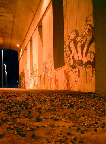 bridge urban night suomi finland concrete graffiti december 2006 vaasa vasa pohjanmaa Österbotten ostrobothnia