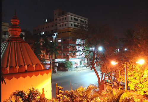 road street longexposure india night hotel shrine view streetlamps intersection lamps pune 20070204 modelcolony