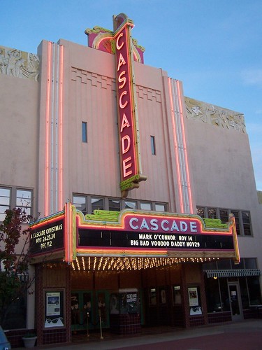 california ca old sign vintage marquee theater neon theatre signage redding reddingca highway99 route99 us99 historicusroute99