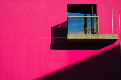 pink architecture gallery shadows miltonkeynes balcony 100v10f abstructure mk brightcolours lichtspiel abigfave sixsixsixclub 30faves30comments300views aplusphoto isawyoufirst bfv252549faves