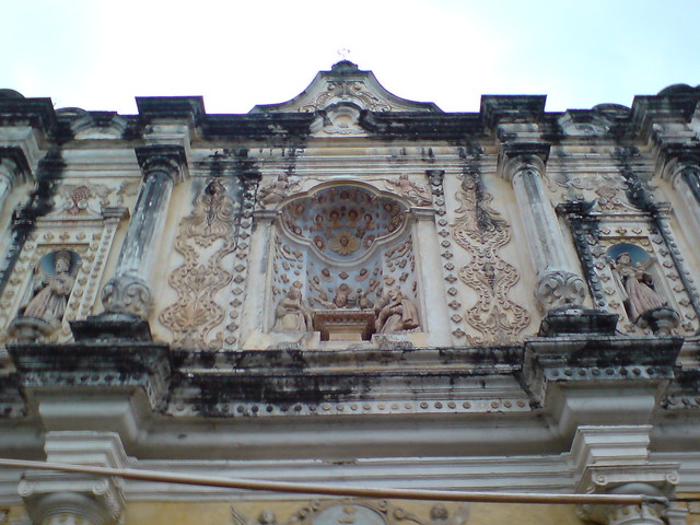 Fachada de la iglesia de Belén en Antigua Guatemala