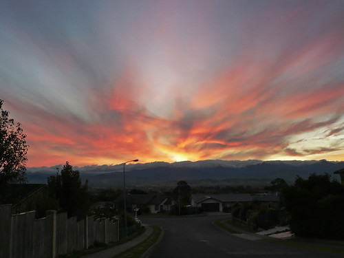 pink sunset newzealand sky orange sun colors geotagged dramatic drama masterton wairarapa curiouskiwi brendaanderson geo:lat=40933552 geo:lon=175678339 curiouskiwi:posted=2007
