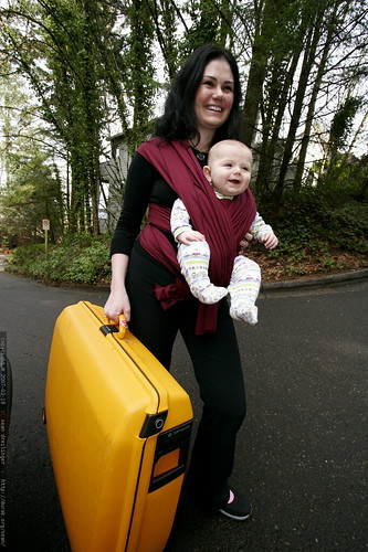 baby bundler   mother, child, suitcase    MG 1857
