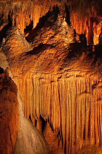 light mo formation drip missouri limestone ambient cave stalagmite stalagtite onondaga noexif timothykhamilton