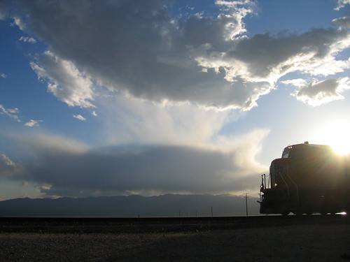 sunset storm clouds train desert rails unionpacific californiadesert mojavenationalpreserve foamer nipton eastmojave