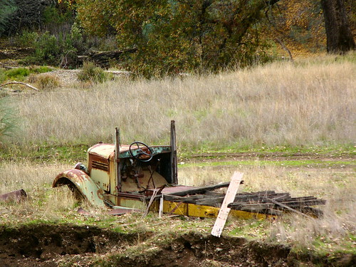 autumn americana rustyoldcar rust truck longviewroad county lake california lumix 2004 view