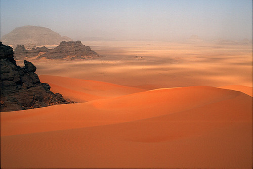 africa film sahara landscape desert dunes itsongselection1 libya nikonfm2 fujiprovia100f sandstoneformations eternallands acacus itsong–nikonfm2 itsong–eternal–africa fezzan 1000v40f
