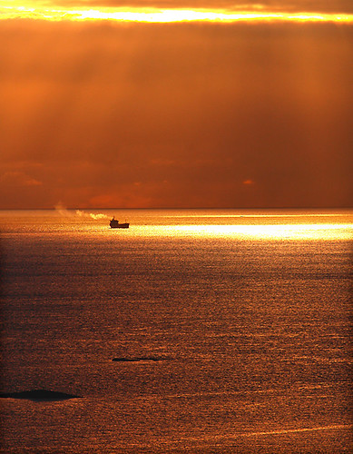 ocean sunset sky sun norway golden norge marine scenery solitude ship olympus e300 redlight helgeland zd 40150mm terrascania dønna