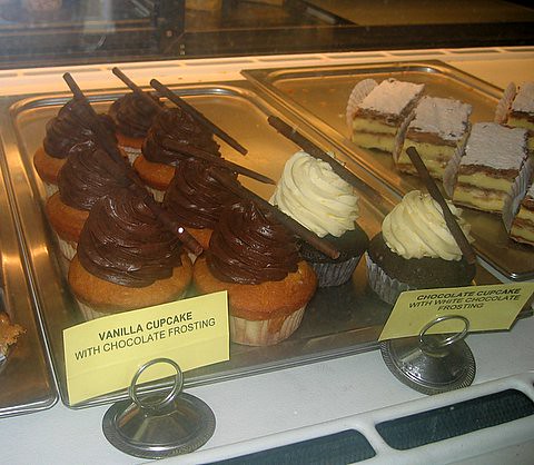 Cupcakes at Almondine Bakery