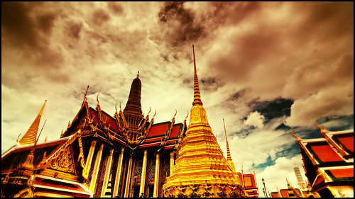 thailand temple nikon bravo searchthebest bangkok tokina grandpalace soe watphrakaew templeoftheemeraldbuddha 16x9 magicdonkey explorefrontpage d80 outstandingshots exploretop10 tokinaatx124afprodx1224mmf4 abigfave haveahappysunday