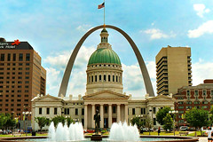 Old Courthouse and Gateway Arch, St. Louis