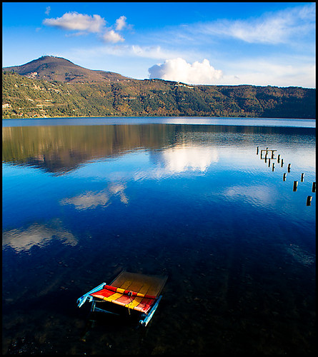 blue autumn italy chair italia blu autunno sedia soe castelgandolfo sdraio montecavo lagoalbano valerioi palazzolo didinto ysplix