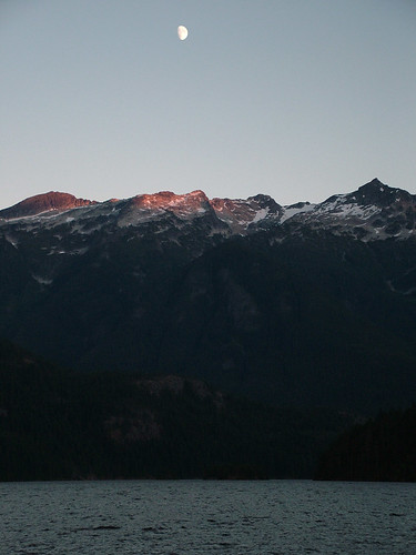 rosslake northcascades moon mountains rubymountain lake sunset alpine gray cascades washington jul05rlk