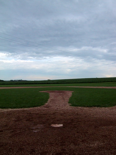 green blue dyersville iowa fieldofdreams moviesite baseball baseballfield summer roadtrip 2003
