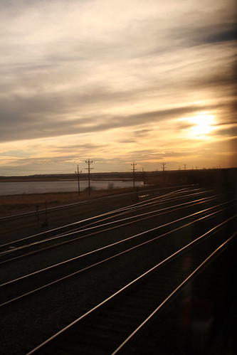 sunset usa train north tracks amtrak empire rails dakota builder glint williston williamscounty